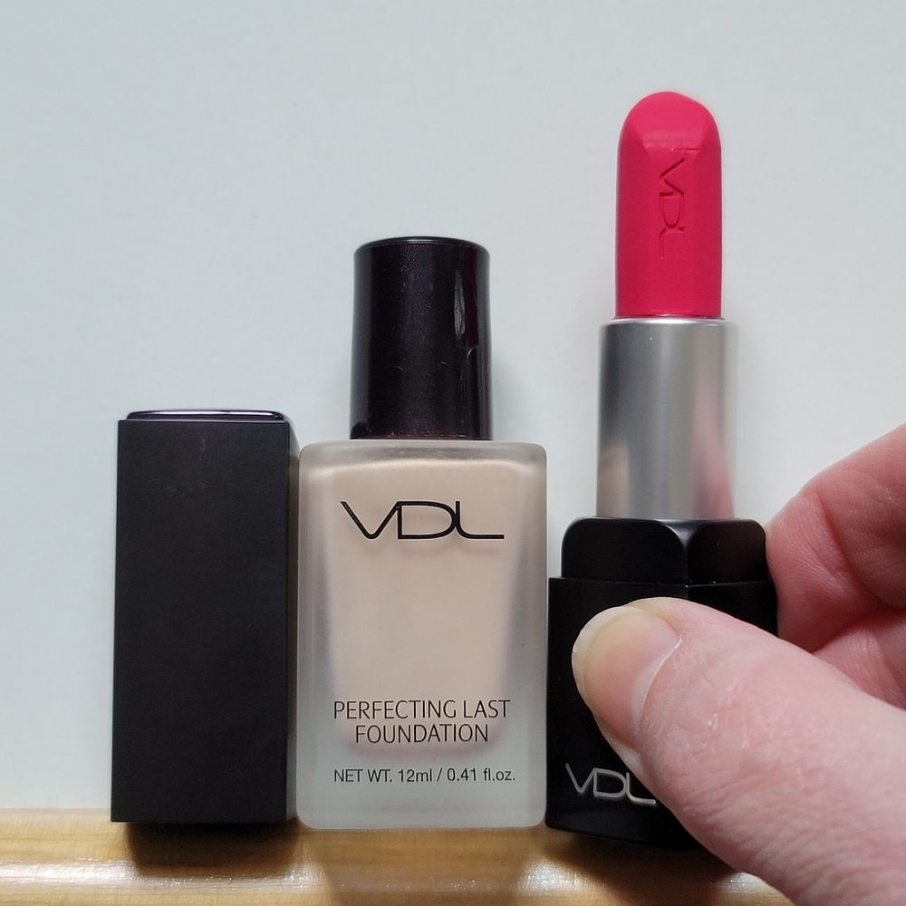 VDL 02 Perfect Foundation & 105 PINK PASSION Lip